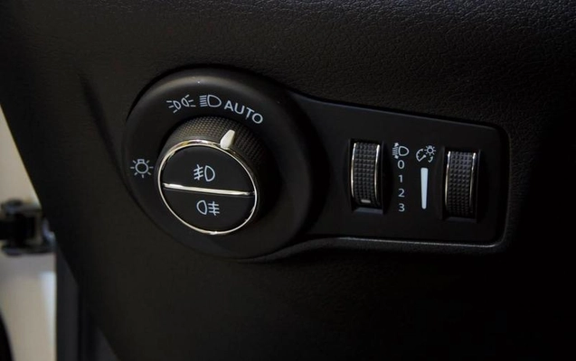 imagem-https://www.socarrao.com.br/sc-vehicle-images-prod/2632242/1790024533112-8279509_15_B_89c1882306.jpeg