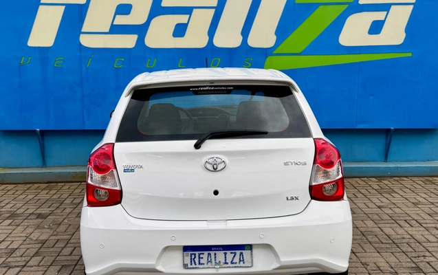 imagem-https://www.socarrao.com.br/sc-vehicle-images-prod/2632605/1784059305000-40b01349-55bd-4543-b168-9d0c6d3e6475.jpg
