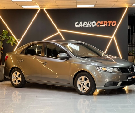Kia Cerato 1.6 16V Mec. 2011 Cinza — foto 1 de 3