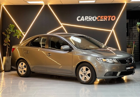 Kia Cerato 1.6 16V Mec. 2011 Cinza — foto 1 de 3
