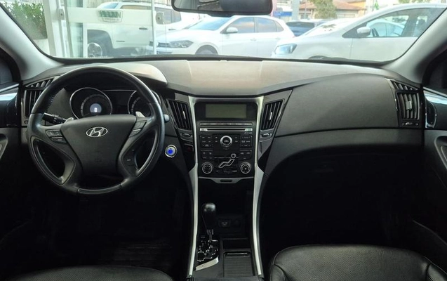 imagem-https://www.socarrao.com.br/sc-vehicle-images-prod/2632932/1790008297902-8277585_8_B_a56cbf3c84.jpeg