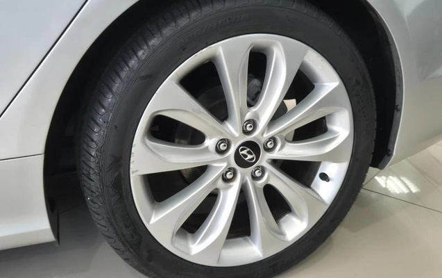 imagem-https://www.socarrao.com.br/sc-vehicle-images-prod/2632932/1790008297910-8277585_13_B_61ca2394d9.jpeg