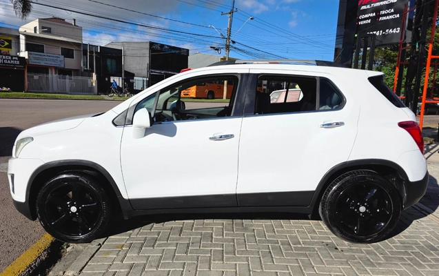 imagem-https://www.socarrao.com.br/sc-vehicle-images-prod/2633035/1784060218853-MjAyNjA3MTRfMTUzNTQ1LmpwZw.jpg