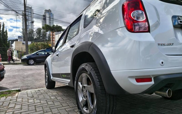 imagem-https://www.socarrao.com.br/sc-vehicle-images-prod/2633846/1787229780458-8278758_10_B_d5f35ab81d.jpeg