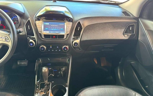 imagem-https://www.socarrao.com.br/sc-vehicle-images-prod/2634304/1788283696854-8280157_13_B_8b349c2509.jpeg