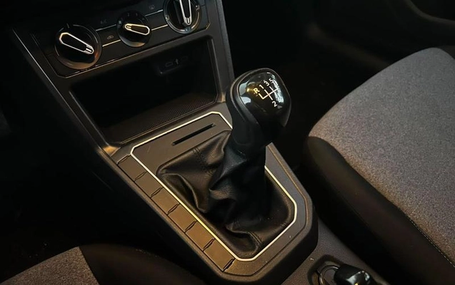 imagem-https://www.socarrao.com.br/sc-vehicle-images-prod/2634354/1786805372593-8279860_8_B_282a57af74.jpeg