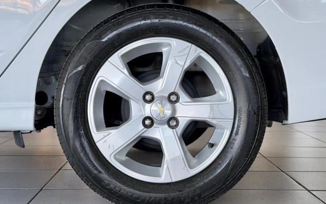 imagem-https://www.socarrao.com.br/sc-vehicle-images-prod/2634369/1789393706885-8276141_5_B_33e332a71d.jpeg