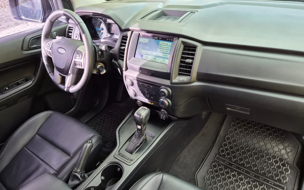 imagem-https://www.socarrao.com.br/sc-vehicle-images-prod/2635008/1784064738133-bGRsZGxkbGQuanBlZw.jpeg