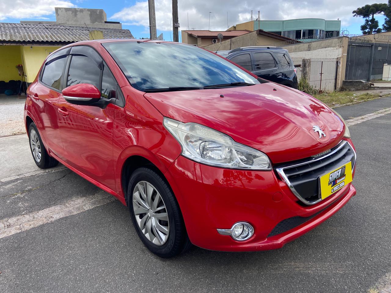 Peugeot 208 2015 Vermelho — foto 1 de 3