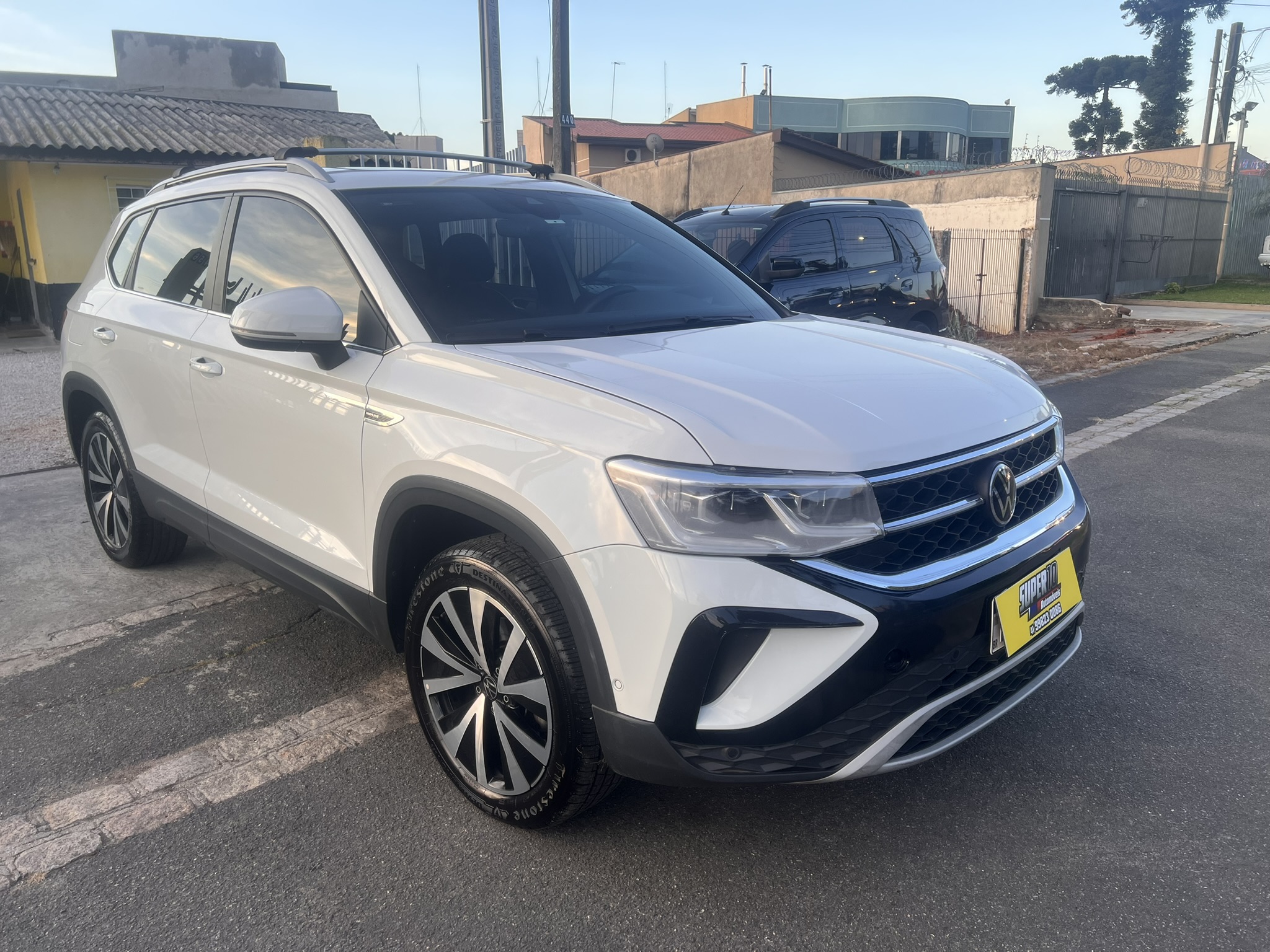 Volkswagen Taos 2023 Branco — foto 1 de 3