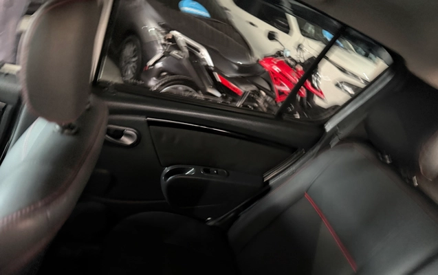imagem-https://www.socarrao.com.br/sc-vehicle-images-prod/2644093/1784082383883-78359b4b-c5e6-4856-b73f-9126dd99ffb1.jpg
