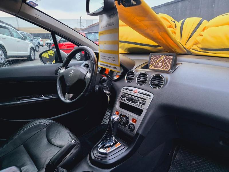 imagem-https://www.socarrao.com.br/sc-vehicle-images-prod/26449/1769988417635-6825639OR_1759321525_64_920.jpg