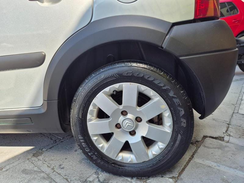 imagem-https://www.socarrao.com.br/sc-vehicle-images-prod/26457/1769988419237-7051040OR_1762864990_81_550.jpg