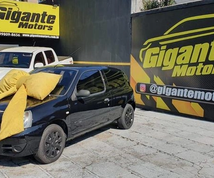 Renault Clio 2010 Preto — foto 1 de 3