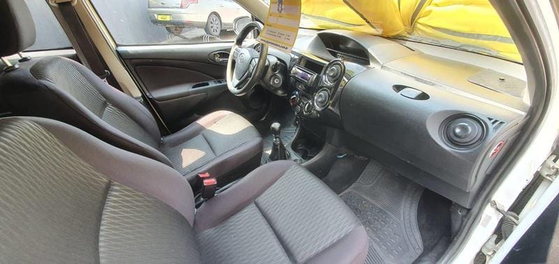 imagem-https://www.socarrao.com.br/sc-vehicle-images-prod/26476/1769988423796-7202687OR_1767638316_13_960.jpg