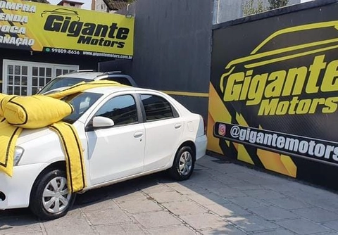 Toyota Etios 2017 Branco — foto 1 de 3