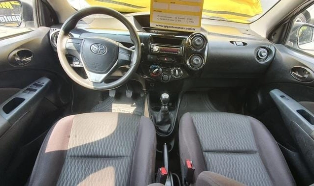 imagem-https://www.socarrao.com.br/sc-vehicle-images-prod/26476/1769988423796-7202687OR_1767638316_93_570.jpg