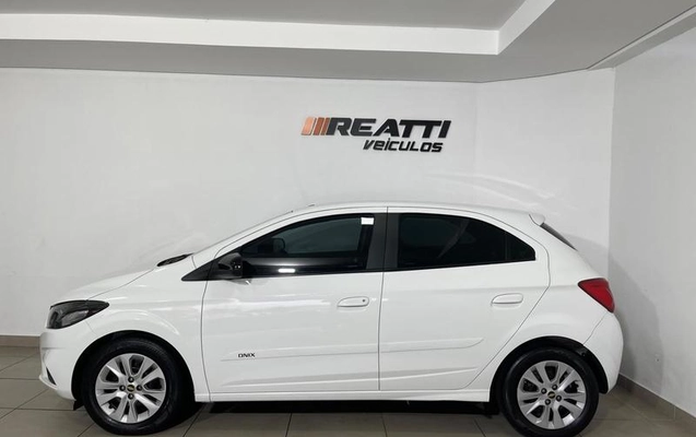 imagem-https://www.socarrao.com.br/sc-vehicle-images-prod/26518/1781027174176-7426252_6_B_2575ec0306.jpeg