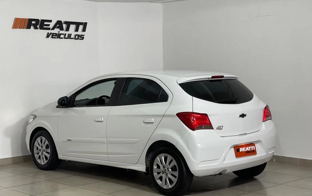 imagem-https://www.socarrao.com.br/sc-vehicle-images-prod/26518/1781027174176-7426252_8_B_d77c86d48a.jpeg