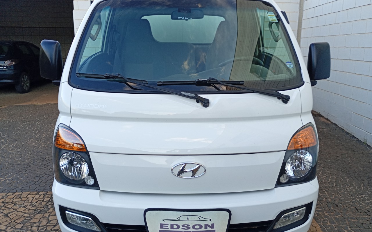 Hyundai HR 2016 Branco — foto 1 de 3