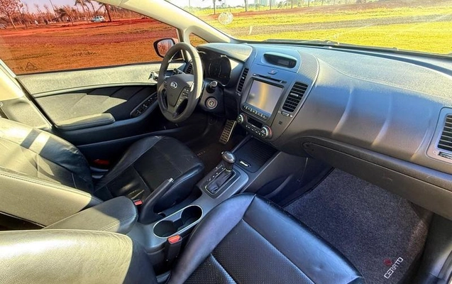 imagem-https://www.socarrao.com.br/sc-vehicle-images-prod/2654260/1784911903615-8279931_8_B_01de5ef285.jpeg