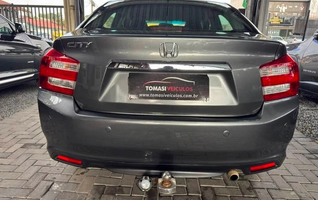 imagem-https://www.socarrao.com.br/sc-vehicle-images-prod/2655060/1784122525212-7010f2e1-70cd-4f1a-9d2a-a773e5095187.jpg