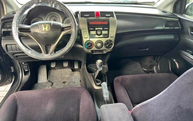 imagem-https://www.socarrao.com.br/sc-vehicle-images-prod/2655060/1784122525217-43bd2d4e-c507-4131-921f-25f024497398.jpg