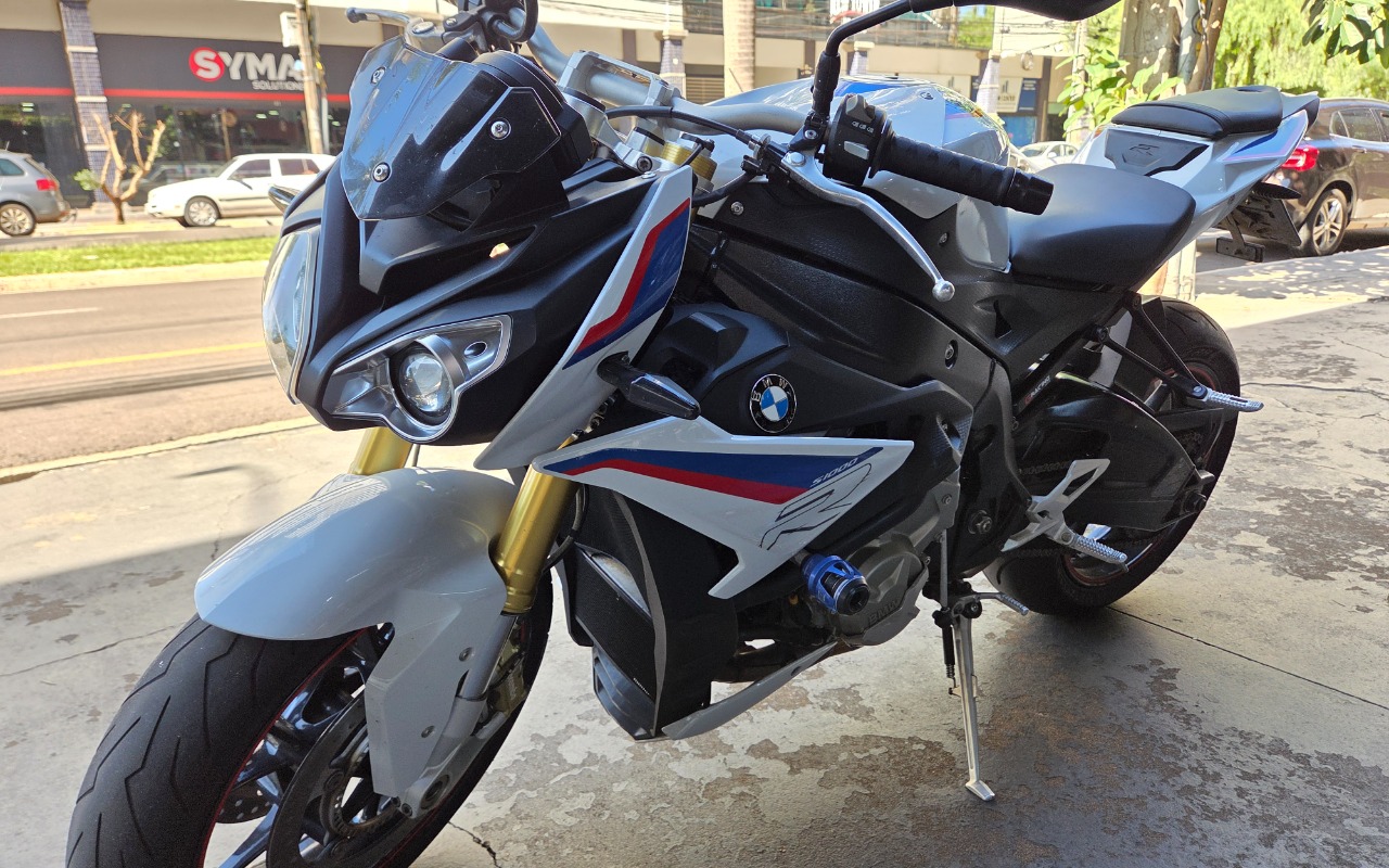 imagem-https://www.socarrao.com.br/sc-vehicle-images-prod/2655362/1784123064073-MTAwMDMyNjM5My5qcGc.jpg
