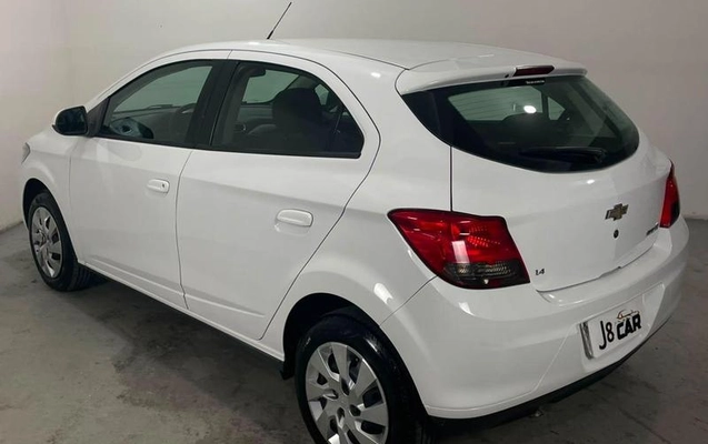 imagem-https://www.socarrao.com.br/sc-vehicle-images-prod/2655385/1792002468766-8281133_1_B_5604920ccb.jpeg