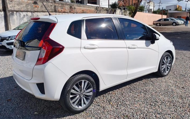 imagem-https://www.socarrao.com.br/sc-vehicle-images-prod/2655552/1784123470060-8266826_4_B_1577b3e998.jpeg