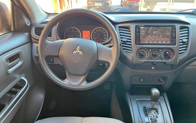 imagem-https://www.socarrao.com.br/sc-vehicle-images-prod/2655891/1785161902174-8281366_2_B_9ad051f0d3.jpeg
