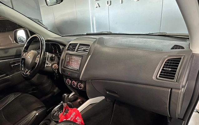 imagem-https://www.socarrao.com.br/sc-vehicle-images-prod/2656465/1784125915949-003_6ff8302f6a82e94b6e9a223c2bed4ab7.jpeg