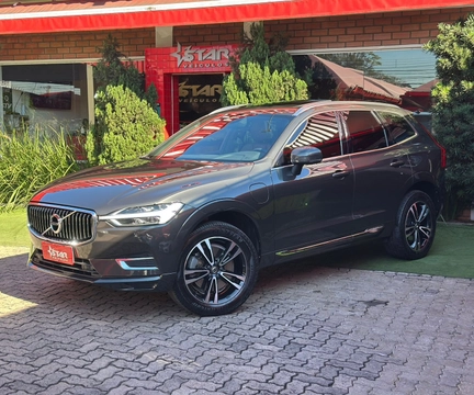 Volvo XC60 2021 Cinza — foto 1 de 3