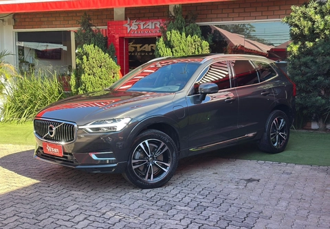 Volvo XC60 2021 Cinza — foto 1 de 3