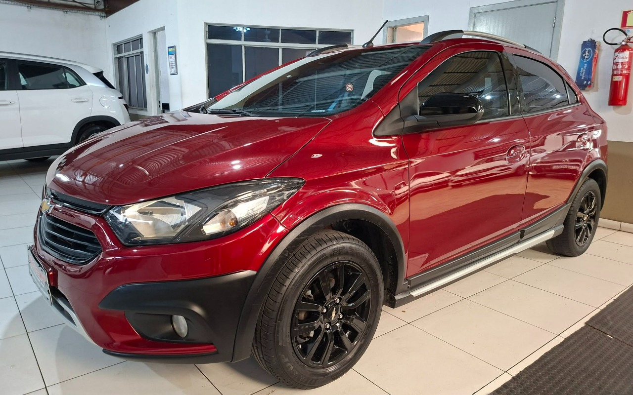 Chevrolet Onix 2019 Vermelho — foto 1 de 3