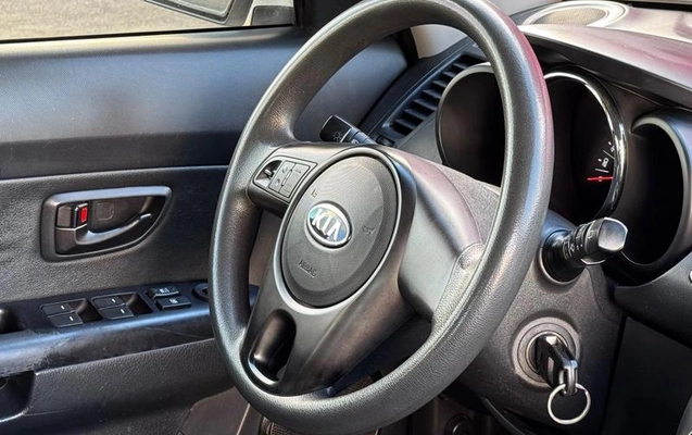 imagem-https://www.socarrao.com.br/sc-vehicle-images-prod/2657383/1787664156912-8209199_8_B_7e5345a311.jpeg