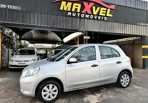 Nissan MARCH 2013 Prata — foto 1 de 3