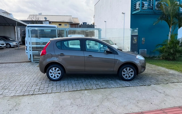 imagem-https://www.socarrao.com.br/sc-vehicle-images-prod/2657514/1784128216266-6e0f972c-98e1-463c-9dd9-b4c2bf13d13e.jpg