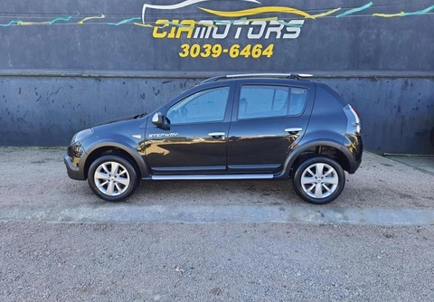 Renault Sandero 2013 Preto — foto 1 de 3