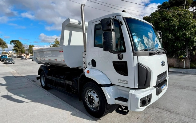 imagem-https://www.socarrao.com.br/sc-vehicle-images-prod/2659844/1784132444176-V2hhdHNBcHAgSW1hZ2UgMjAyNi0wNy0xNCBhdCAxOC4wNy40OCAoMikuanBlZw.jpeg