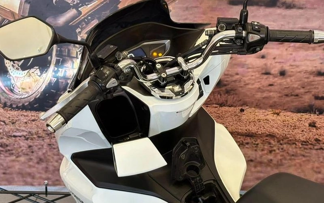 imagem-https://www.socarrao.com.br/sc-vehicle-images-prod/2660431/1784133441359-8121253_8_B_75f2715c6d.jpeg
