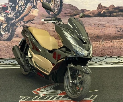 Honda PCX 160 DLX 2026 Preto — foto 1 de 3
