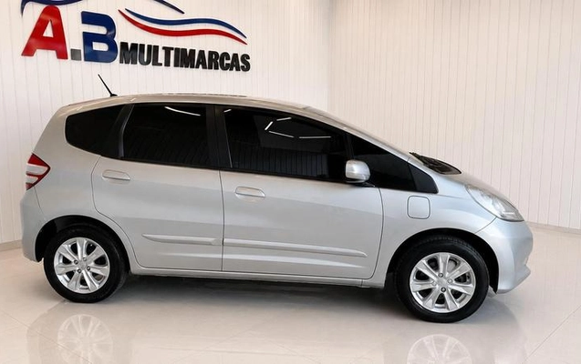 imagem-https://www.socarrao.com.br/sc-vehicle-images-prod/2661338/1788197401423-8281958_16_B_1e2c6dda8a.jpeg