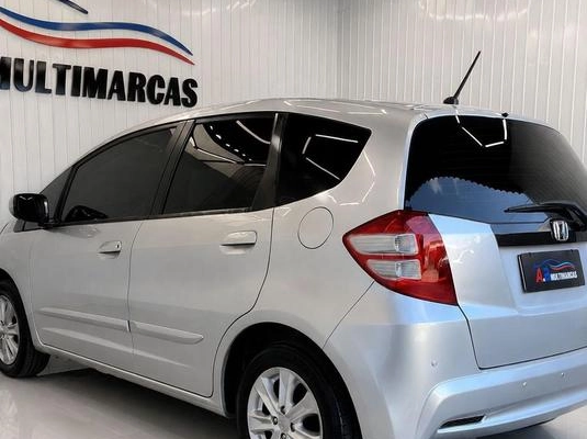 imagem-https://www.socarrao.com.br/sc-vehicle-images-prod/2661338/1788197401424-8281958_17_B_a8325b193d.jpeg