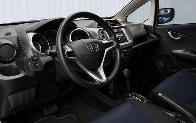 imagem-https://www.socarrao.com.br/sc-vehicle-images-prod/2661338/1788197401434-8281958_9_B_ee6ce9afd5.jpeg