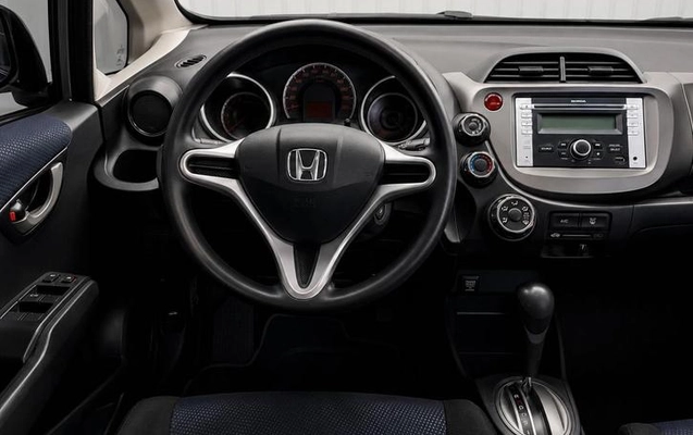 imagem-https://www.socarrao.com.br/sc-vehicle-images-prod/2661338/1788197401441-8281958_0_B_caad9c2ee9.jpeg