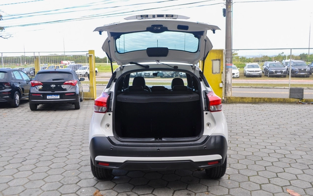imagem-https://www.socarrao.com.br/sc-vehicle-images-prod/2661865/1784135964566-5e7f95fceb904a90883575c40f1b8f44_1784127504722.jpg