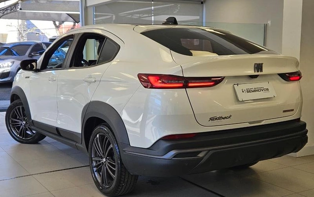 imagem-https://www.socarrao.com.br/sc-vehicle-images-prod/2662863/1788543389893-8282644_10_B_03a35ea6bd.jpeg