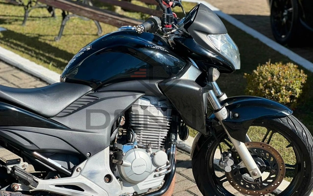 imagem-https://www.socarrao.com.br/sc-vehicle-images-prod/2663275/1788952466289-63abf0cd16984921ba55eea3eb2c55b3_1784137922156.jpg