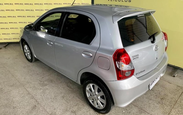 imagem-https://www.socarrao.com.br/sc-vehicle-images-prod/2663921/1789493339447-8259164_5_B_73088b640e.jpeg